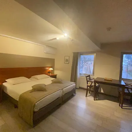 Hotel Restaurant Hestia 3*