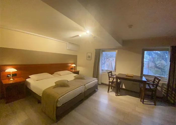 Hotel Restaurant Hestia 3*